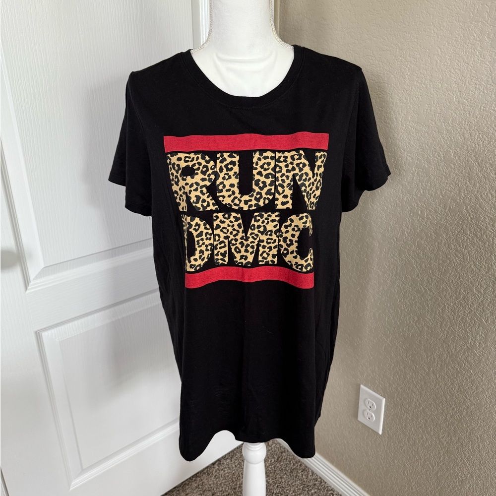 Torrid Black Short Sleeve Tee with Leopard Print